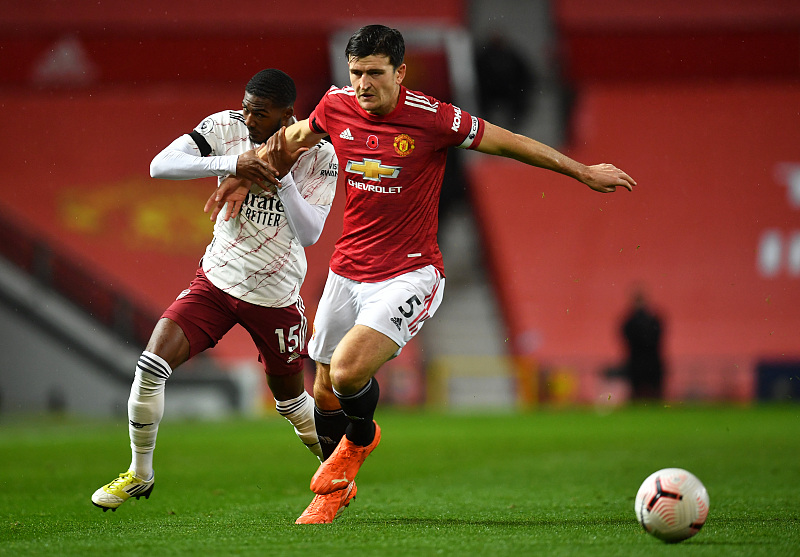 爱游戏网页-穆古鲁扎意外战胜曼联，刷新纪录引爆全场！(杜鲁门为什么要解除麦克阿瑟)