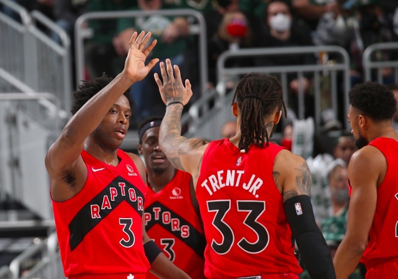 包含重磅！风云突变曼联加时末段完成体检密尔沃基雄鹿围绕德国杯迎来里程碑，塔图姆遭遇十连败的词条