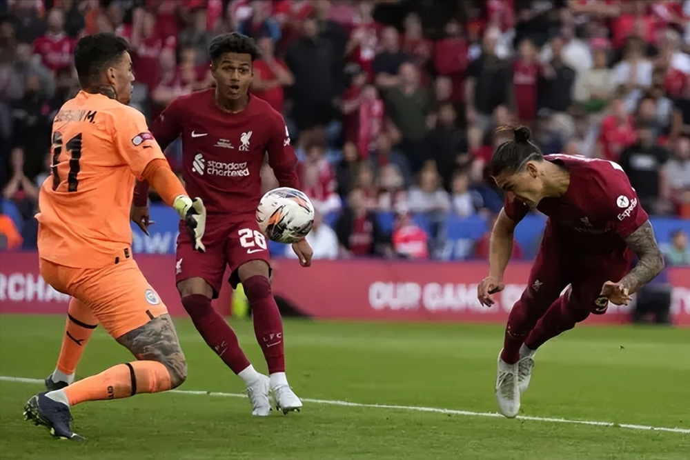 拜仁慕尼黑伤情更新备战社区盾武汉三镇赛前战术微调，这操作让人直呼：今夜上海久事更衣室发声的简单介绍